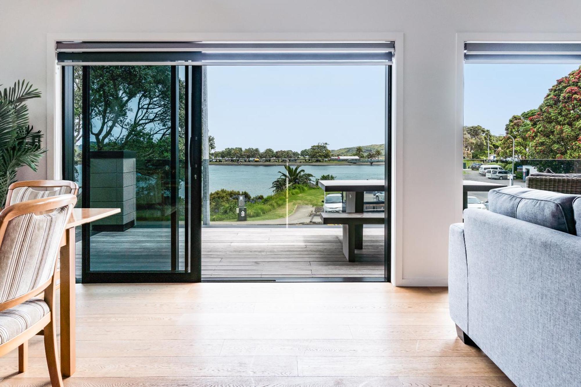 Apartamento Okiwi Landing Raglan Exterior foto